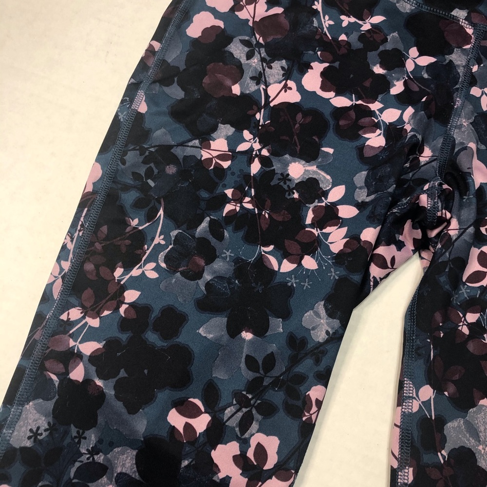 Avia Active Print Performance Capri Leggings 0556 - image 2